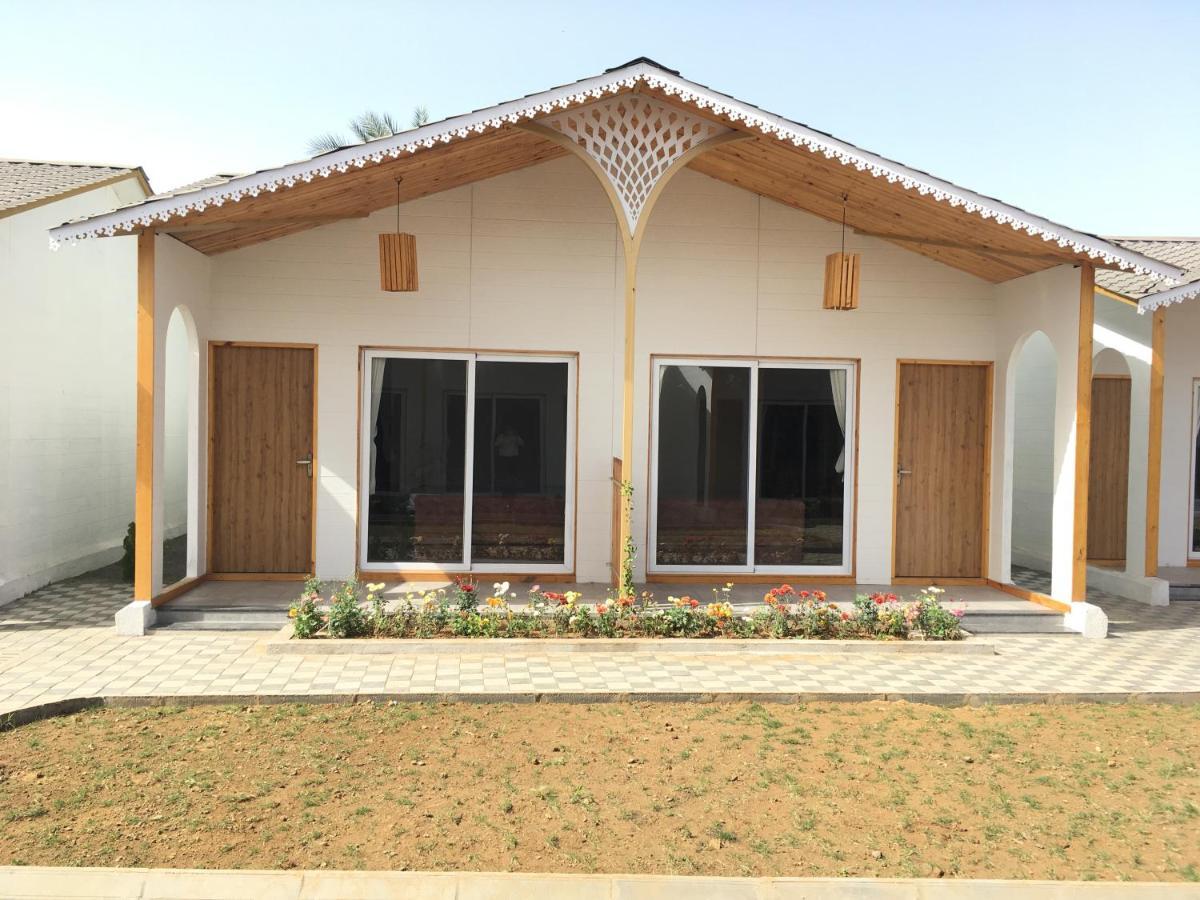 Vits Daman Devka Beach Екстериор снимка