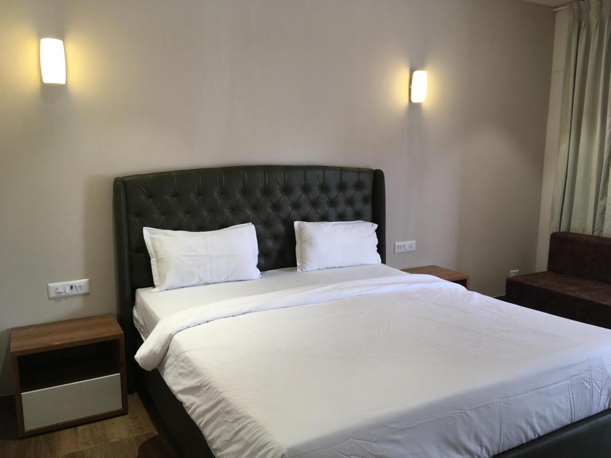 Vits Daman Devka Beach Екстериор снимка