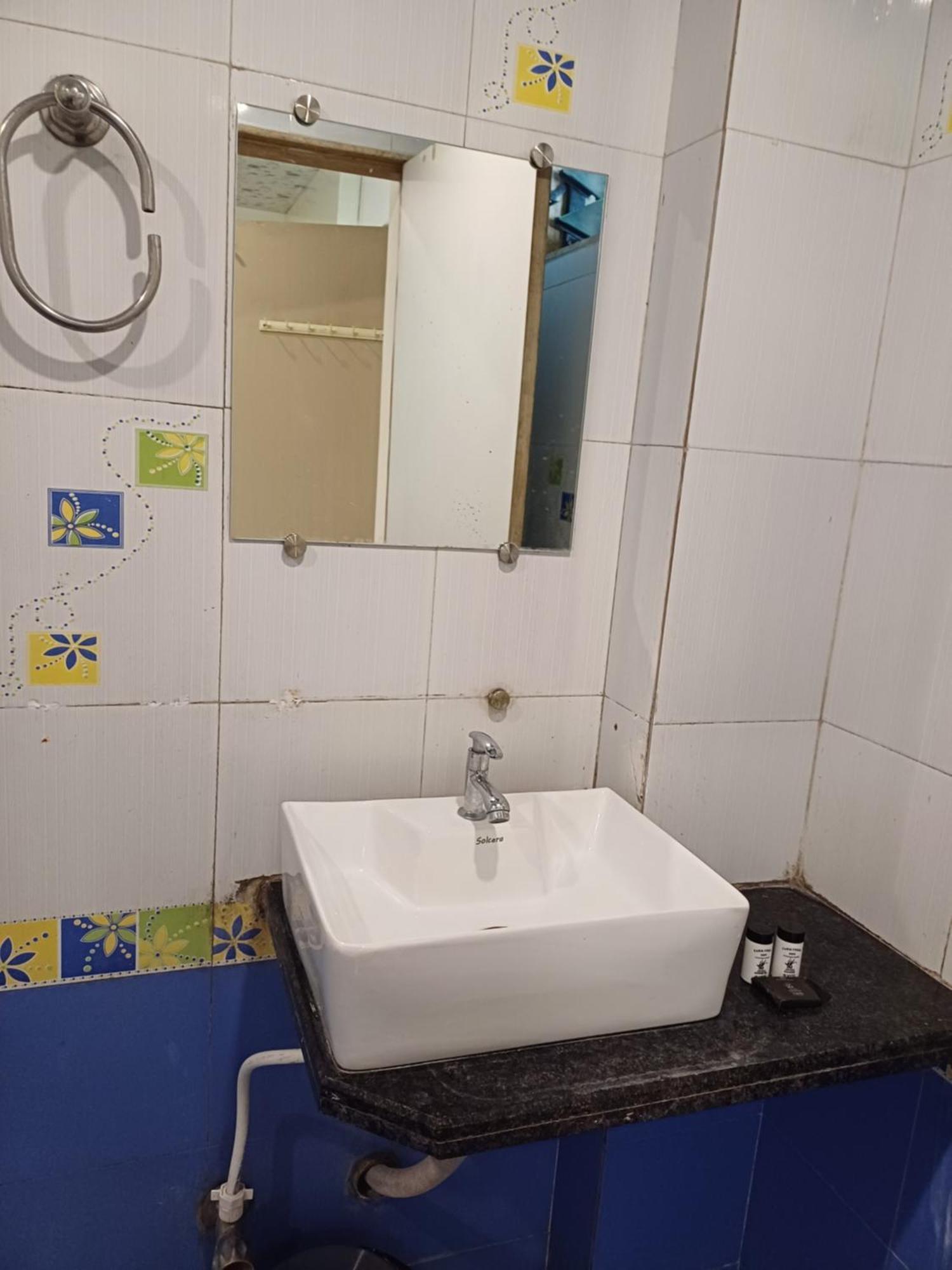 Vits Daman Devka Beach Екстериор снимка