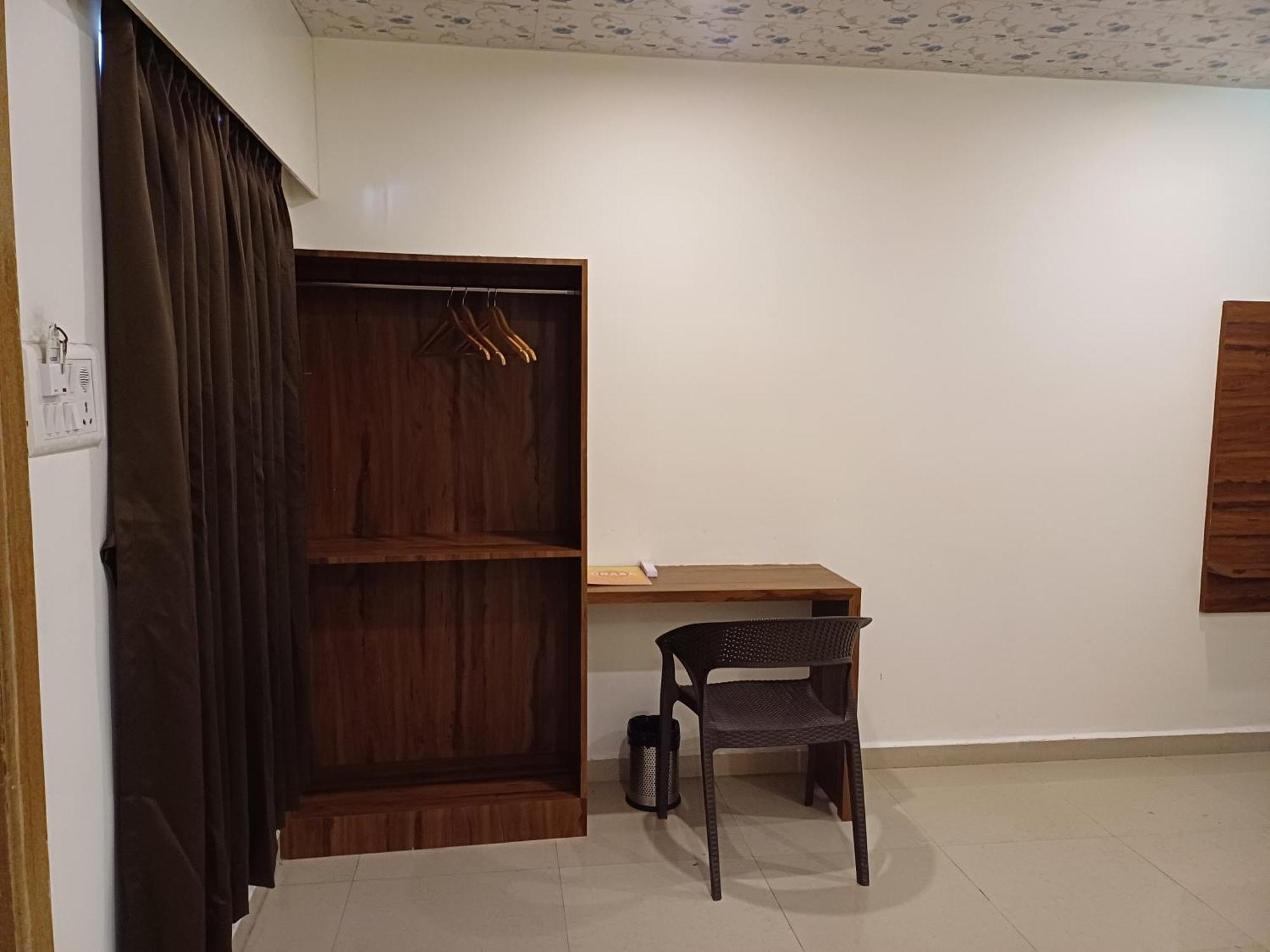 Vits Daman Devka Beach Екстериор снимка