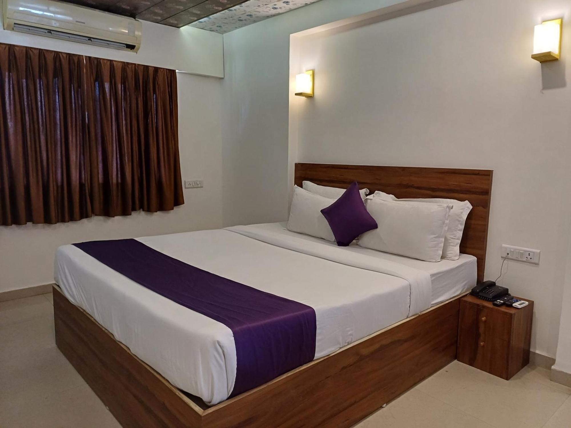 Vits Daman Devka Beach Екстериор снимка