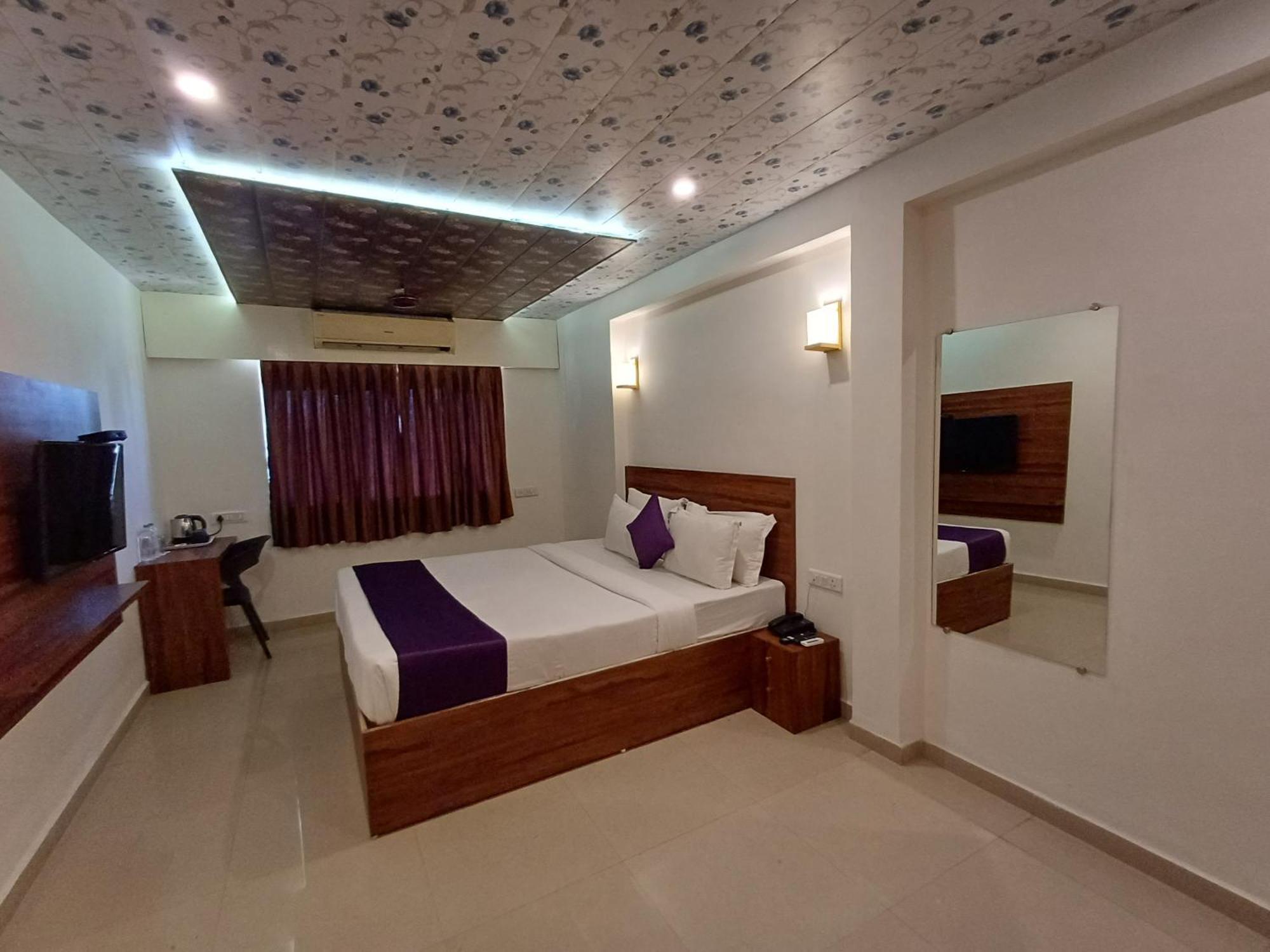 Vits Daman Devka Beach Екстериор снимка